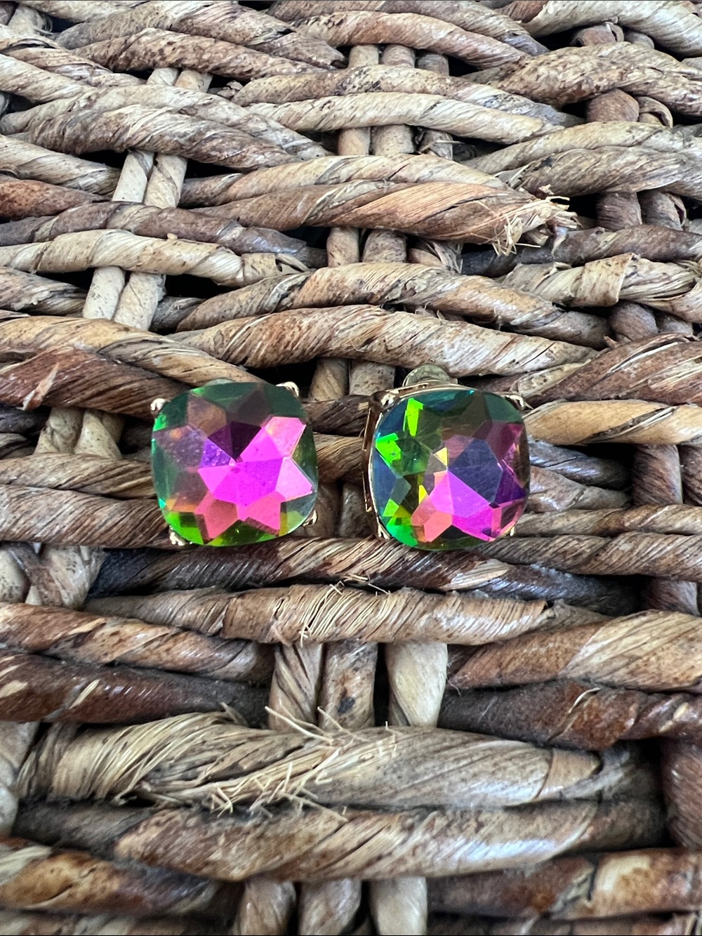 Iridescent Pink-Green Faceted Stud Earrings - Women Jewelry